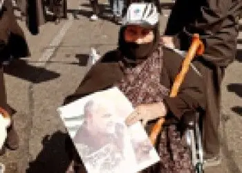 همراهی بیمه ملت با جاماندگان پیاده روی اربعین حسینی