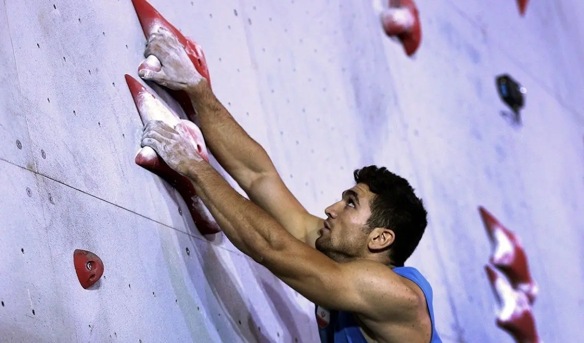 علیپور مدال برنز جام جهانی سنگ نوردی را به دست آورد