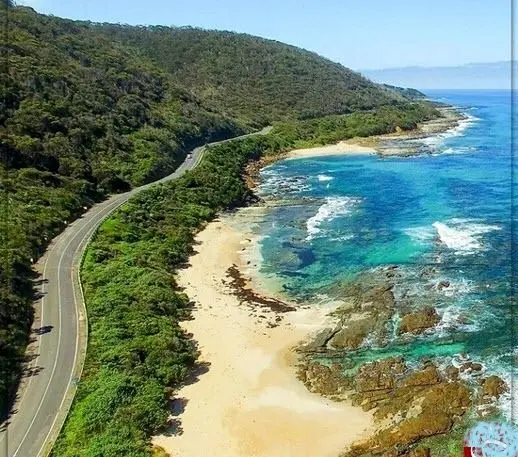 عکسی رویایی از معروف‌ترین جاده ساحلی جهان
