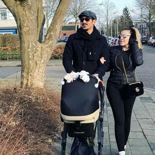 فوتبالیست مشهور ایرانی و همسر معروفش در خارج از ایران+عکس
