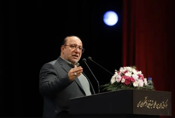 بازطراحی ۲۵ ایستگاه اتوبوس در معابر پرتردد نواحی ۶گانه منطقه۱۶