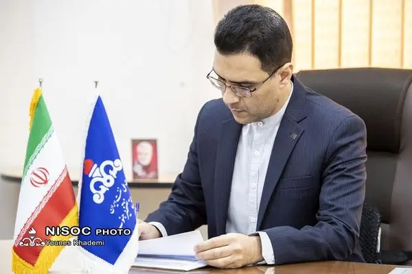 امضاء چهار قرارداد پژوهشی توسط پژوهش و فناوری مناطق نفتخیز جنوب در روز های پایانی ((سال تولید، دانش بنیان و اشتغال آفرین))