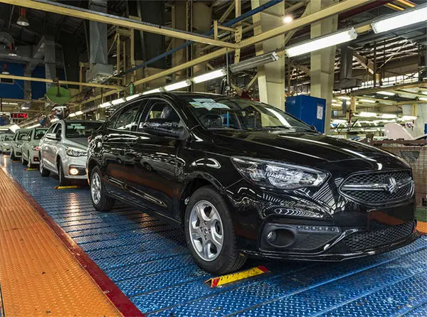 تقدیر مدیرعامل گروه خودروسازی سایپا از همکاران/ تولید روزانه1800 دستگاه خودرو