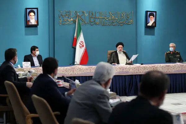 لزوم بازگشایی مدارس و دانشگاهها در موعد مقرر