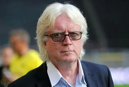 نمیدانم چرا حسینی خط خورد