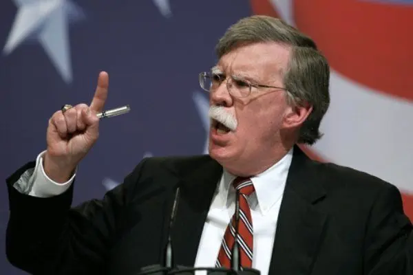 جان بولتون ونزوئلا را با تحریم و انزوا تهدید کرد