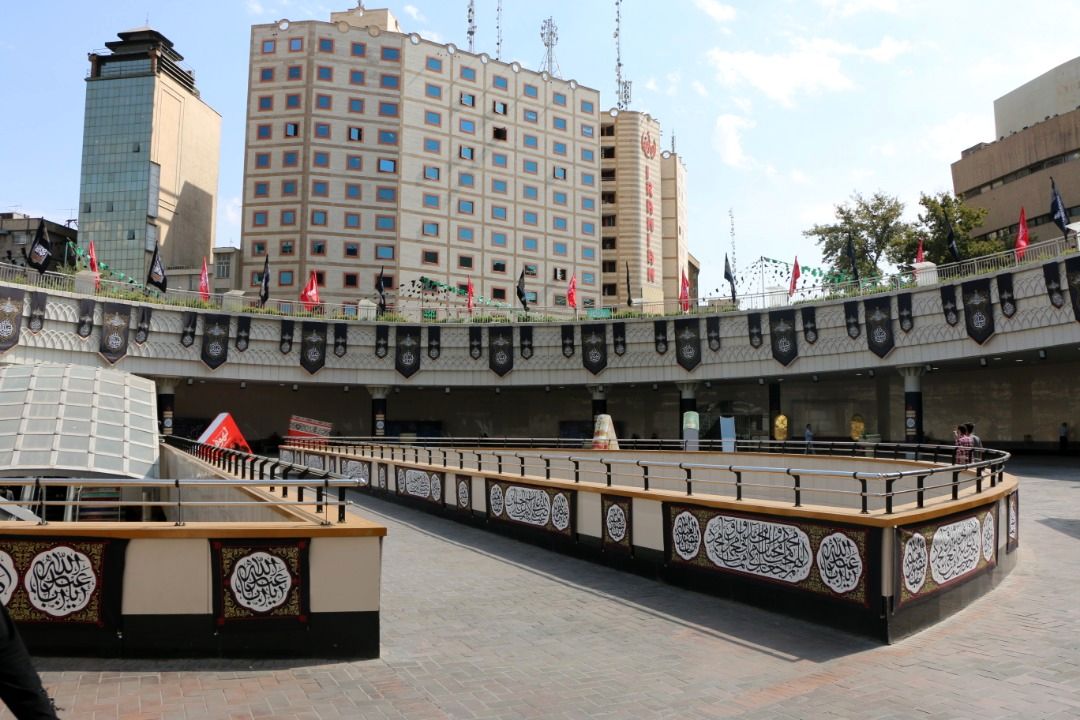 "حسینیه انتظار" میزبان مسافران متروی تهران
