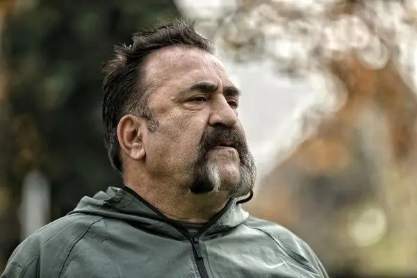 به استقلال می‌روم/ گل محمدی را نفرین کردم