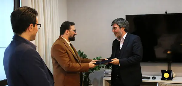 نقش تاثیرگذار روابط عمومی در تحقق اهداف بیمه رازی