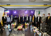 مراسم کاشت درخت در محوطه پتروشیمی کارون برگزار شد