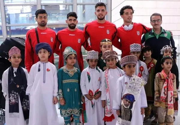 اعضای تیم امید وارد مسقط شدند