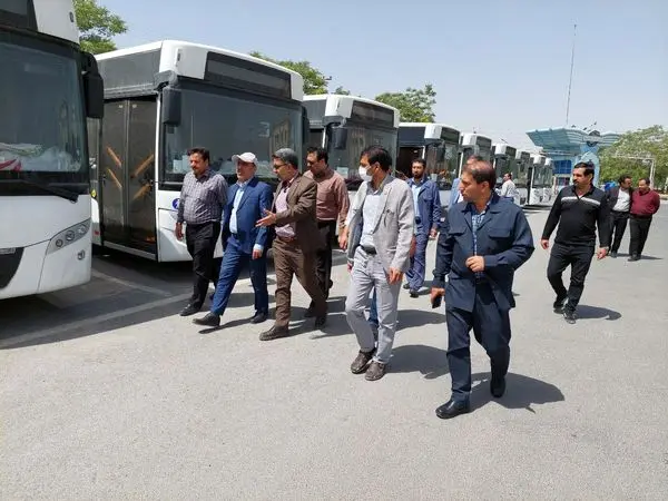 بازدید نماینده مردم اراک، خنداب و کمیجان‌ در مجلس شورای اسلامی، از توقفگاه سازمان مدیریت حمل و نقل بار و مسافر شهرداری اراک