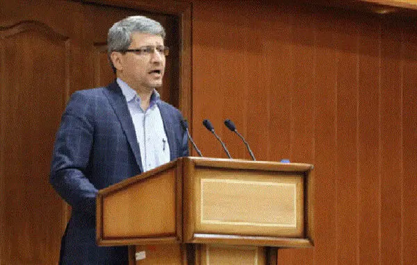 بودجه تا پایان سال تصویب میشود