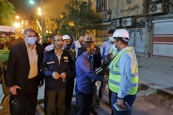 همکاری مناطق نفتخیزجنوب در امدادرسانی و آواربرداری ساختمان متروپل آبادان