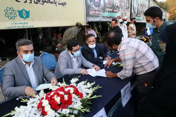 میز خادمی جهت پاسخگویی به درخواست های خانوادهای معظم شهدا