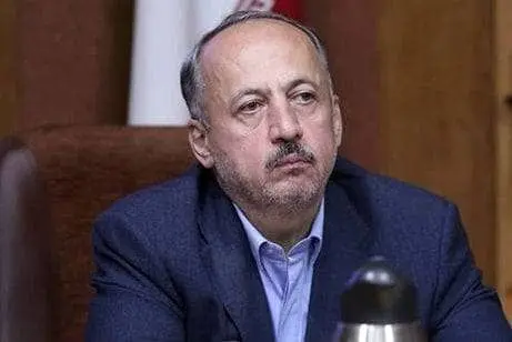 زیرسازی و احداث ۸۰۰ مترمربع چمن مصنوعی در محلات کم برخوردار قصر شیرین
