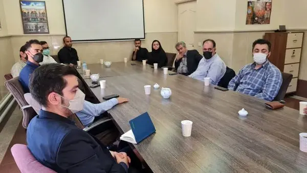 امکان‌سنجی استفاده از توان بخش خصوصی در حوزه حمل بار در بازار تهران