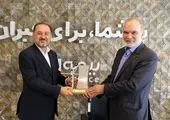 امضای تفاهم نامه همکاری فرهنگی، قرآنی بنیاد قرآن کشور و بیمه ایران
