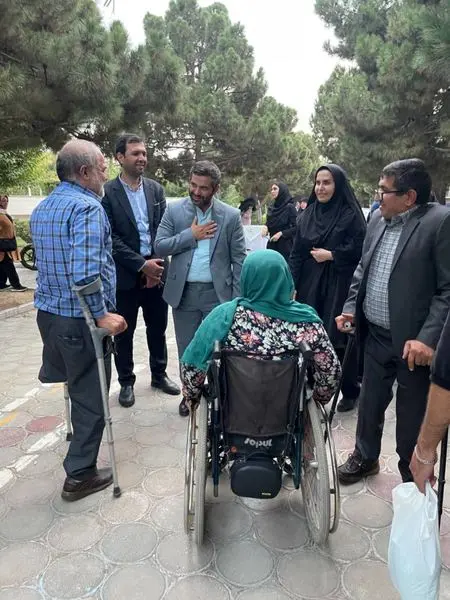 نخستین دورهمی تابستانی افراد دارای معلولیت در بوستان پیروزی 

