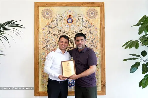 اهدای لوح بهترین مربی سال 2024 آسیا به رنگرز