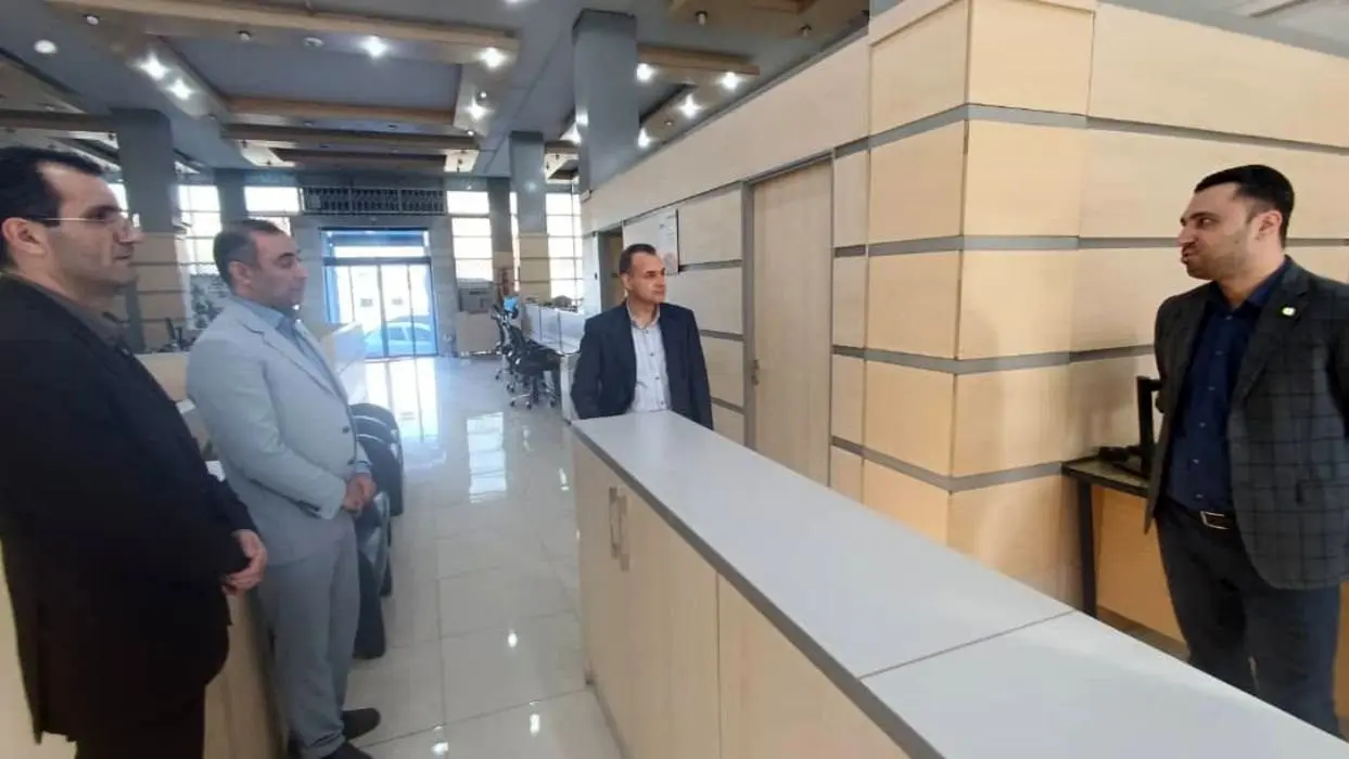 بازدید رئیس هیئت مدیره بانک صنعت و معدن از مدیریت استان سمنان این بانک

