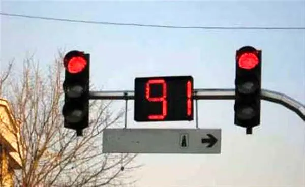 اجرای ساماندهی  چراغ های  راهنمایی و رانندگی در منطقه دو پایتخت