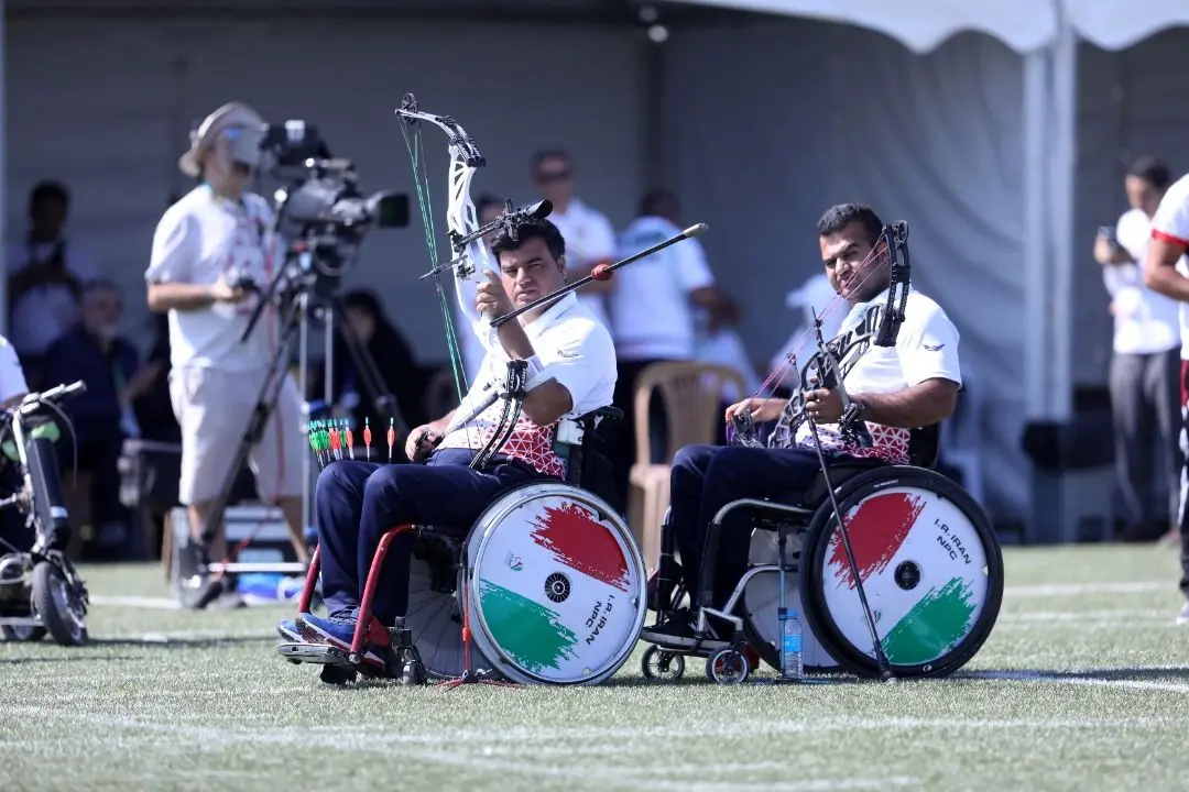 مدال طلا بر گردن تیم پارا تیراندازی با کمان مردان ایران