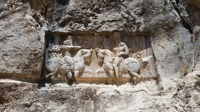 سفر از محل بازی چوگان شاهان ساسانی تا سواحل بوشهر

