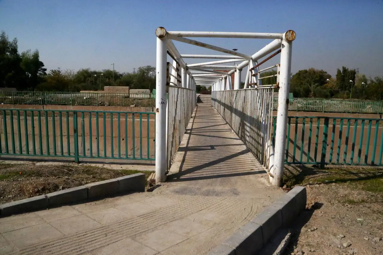  دسترسی دو بوستان آزادگان و خلیج فارس منطقه 15 برای کم توانان

