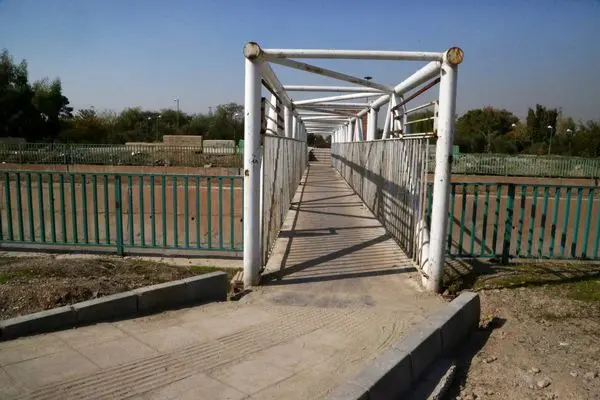 دسترسی دو بوستان آزادگان و خلیج فارس منطقه 15 برای کم توانان