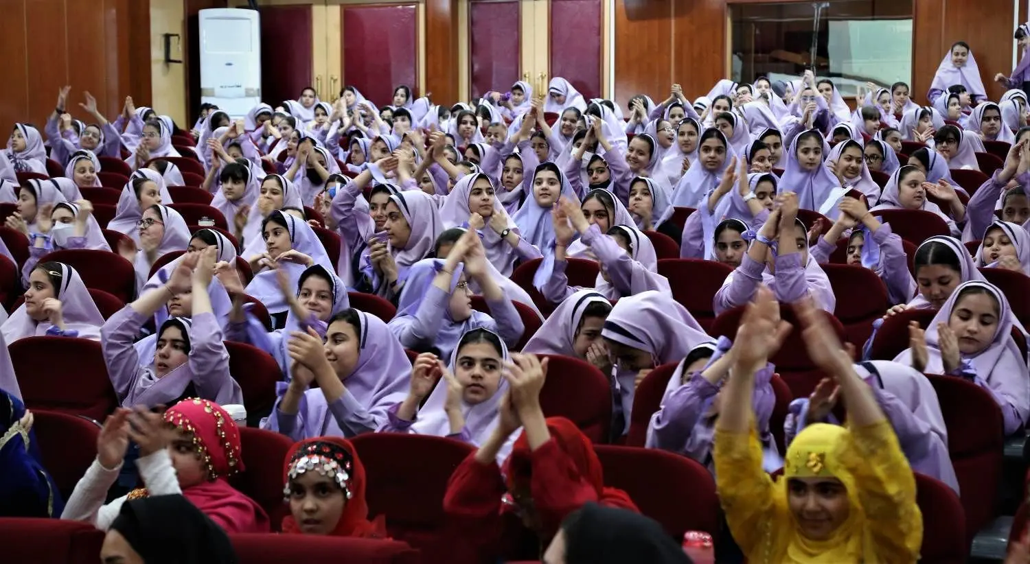 برگزاری جشن های روز دختر در قالب پویش « آینده شبیه توست » در منطقه 13 

