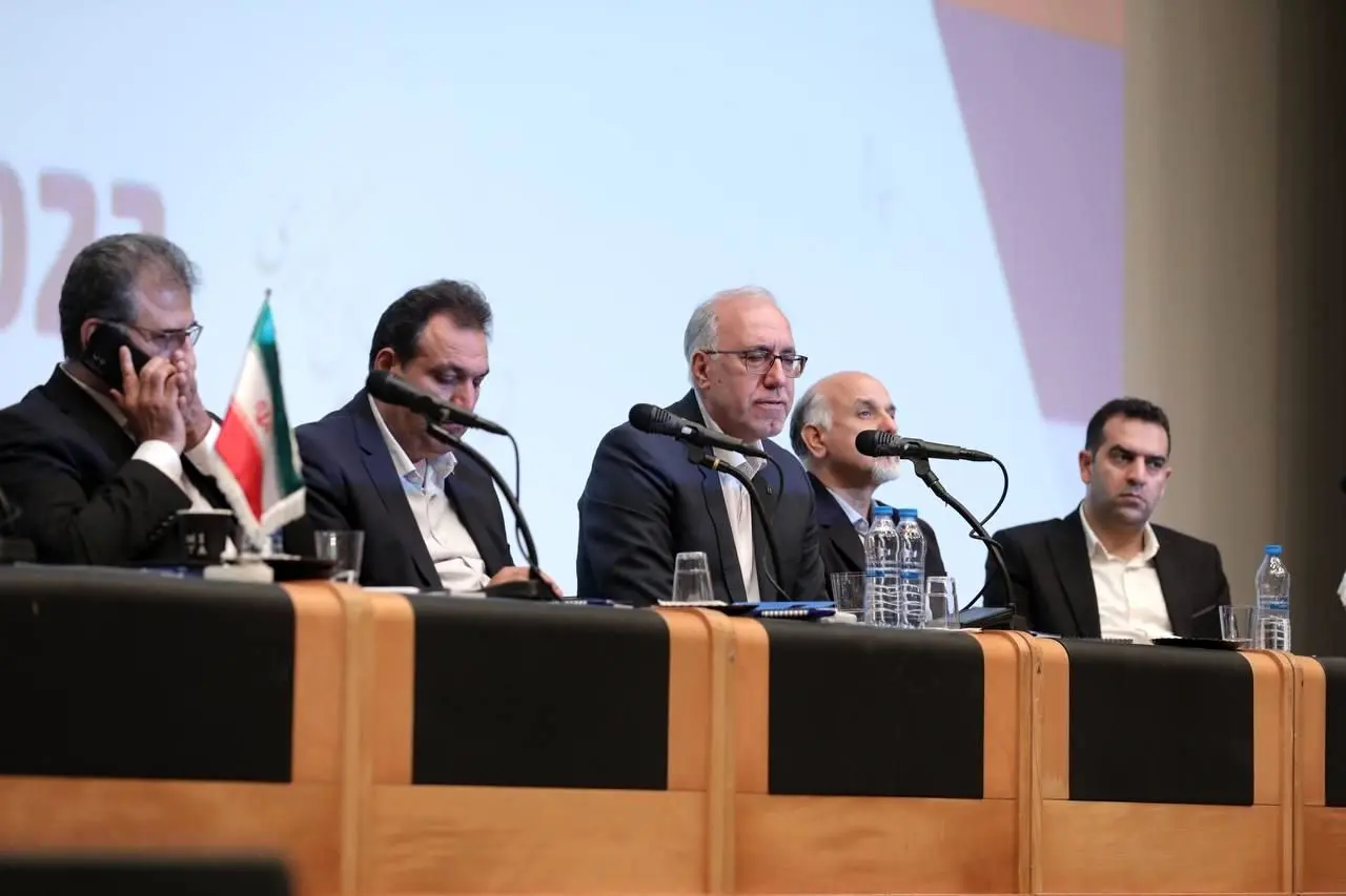 برگزاری نشست تخصصی با حضور مدیرعامل و مدیران شرکت تابعه بانک مسکن

