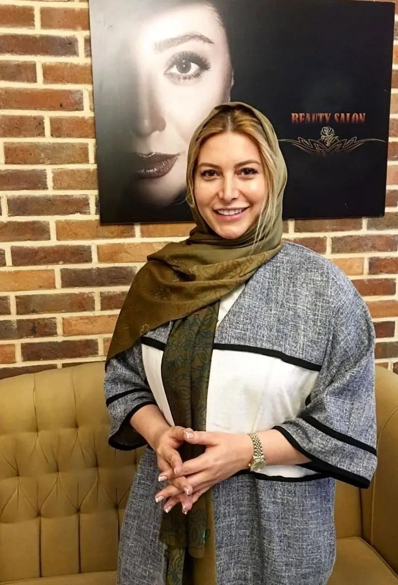 عکس جدید فریبا نادری در کافی شاپ + عکس