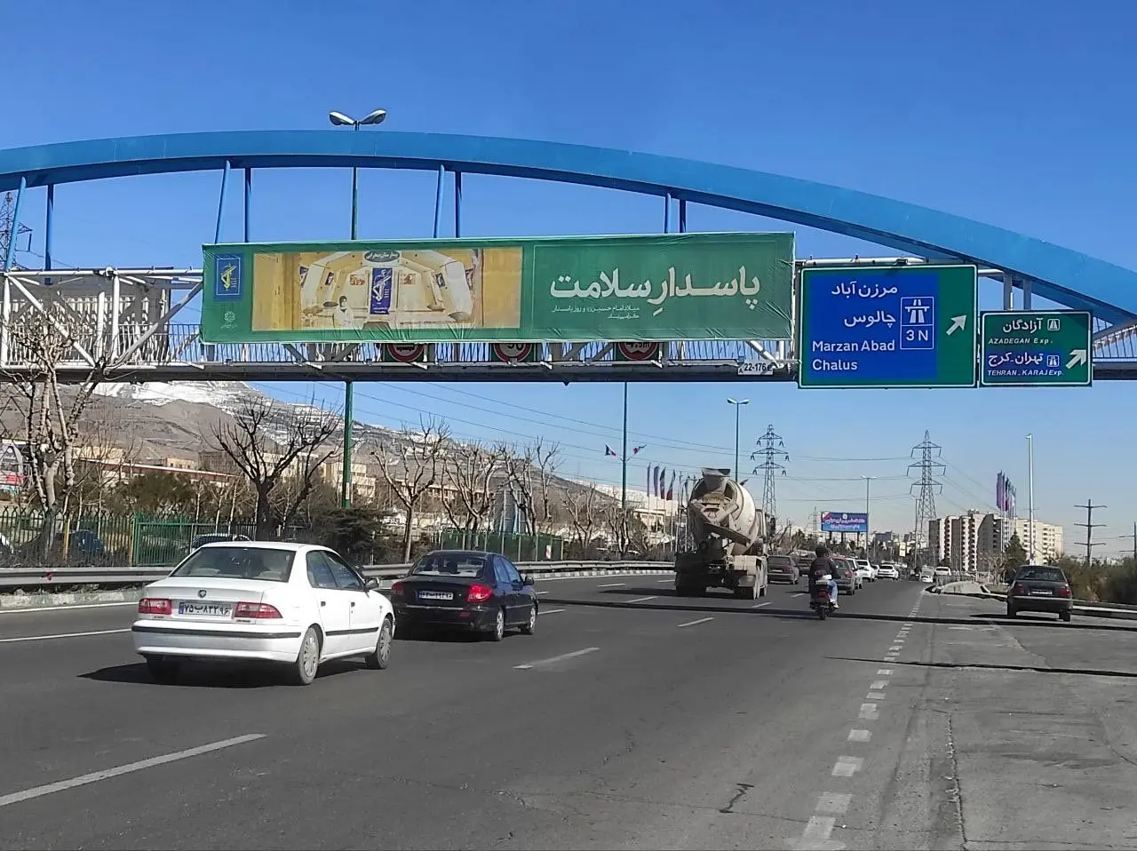 اکران فرهنگی اعیاد شعبانیه و روز پاسدار در سازه های تبلیغاتی پایتخت