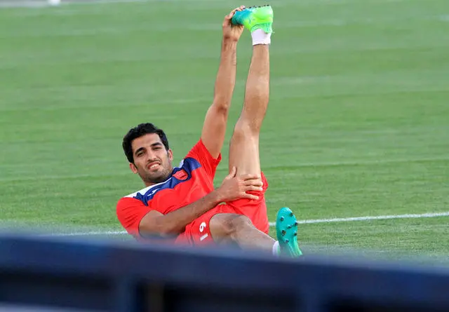 
ستاره‌های سرخ آبی‌ها زیر ذره بین قطری‌ها
