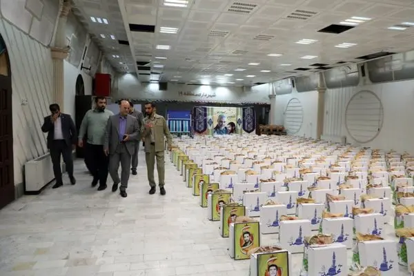 توزیع 350 بسته معیشتی در بین کارگران خدمات شهری و فضای سبز منطقه 19