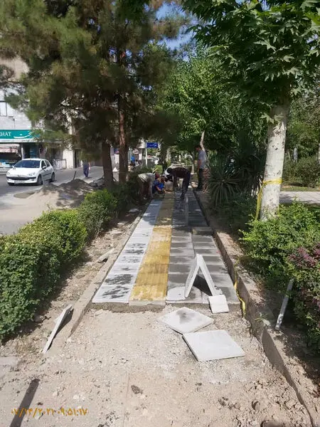 بهسازی و ایمن سازی حدود 6000 متر از پیاده روهای شمال شرق تهران 