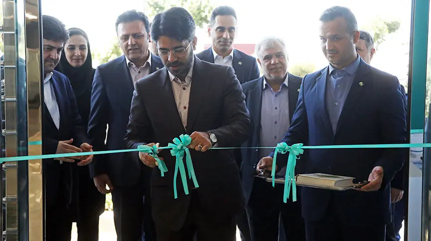 بازدید مدیرعامل از دو شعبه بانک کارآفرین در تهران

