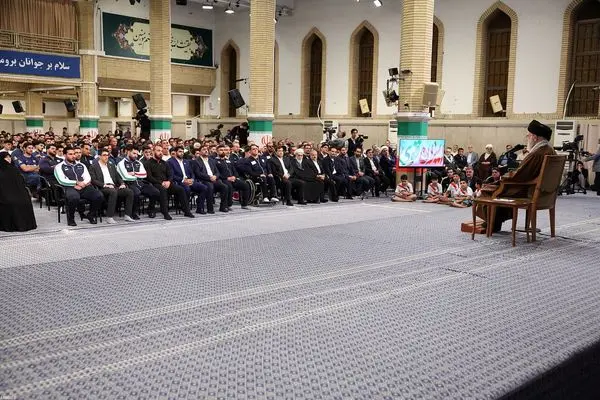 عهد جامعه ورزش با رهبر انقلاب: با تلاش افزونتر سربازان ایران در جنگ نرم خواهیم بود