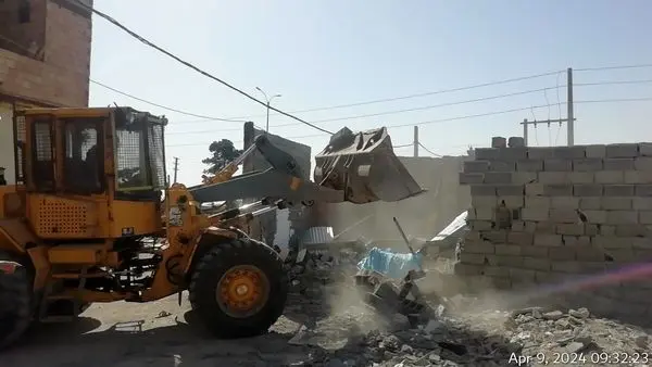رفع خلاف 532 متر مربع  و جمع آوری 68 مورد کرکره ساخت و سازهای غیر مجاز در منطقه 19