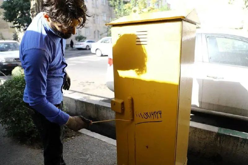 اجرای طرح رنگ‌آمیزی المان‌های شهری منطقه۱۳