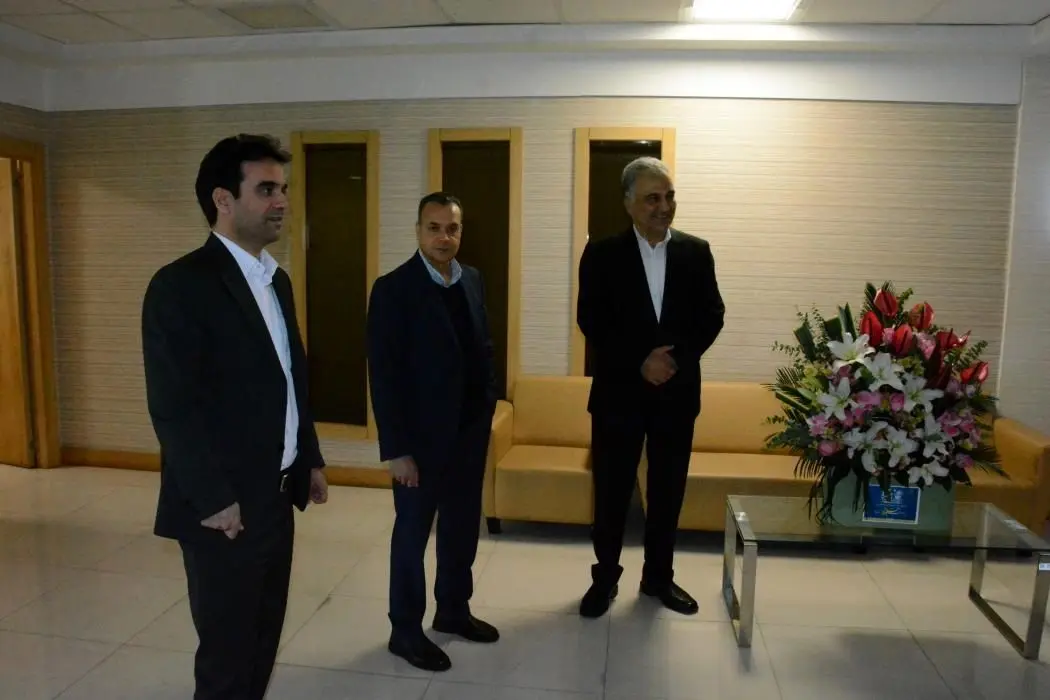 دیدار جمعی از مدیران ارشد بانک صنعت و معدن با همکاران معاونت مالی و بین الملل به مناسبت روز حسابدار

