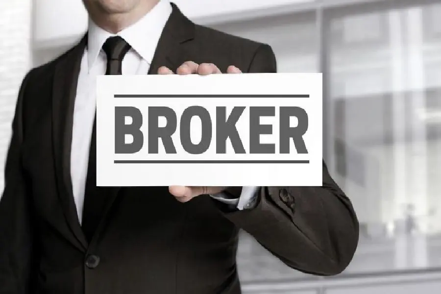 کدام بروکرها اپلیکیشن دارند؟