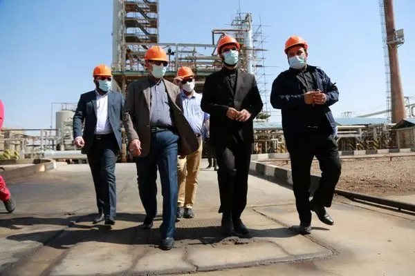 بازدید دکتر سنگسری بازرس وزیر تعاون، کار و رفاه اجتماعی از پالایشگاه روغن سازی آبادان ایرانول
