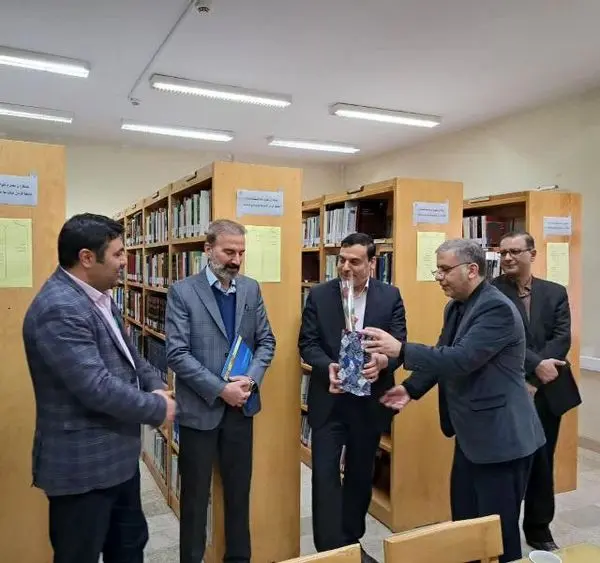 تقدیر از کتابخوان برترشرکت برق منطقه ای باختر