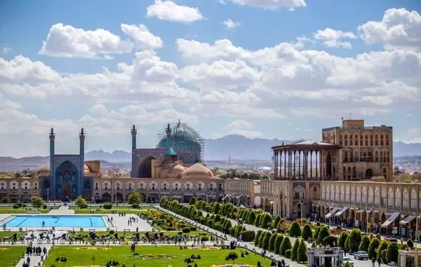 نصف جهان در آستانه تخریب
