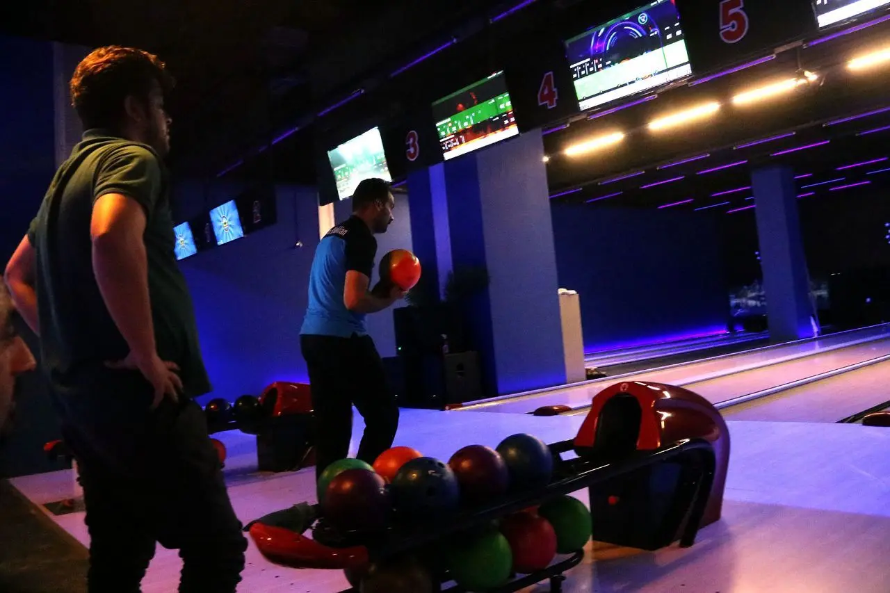 مسابقات بولینگ کاپ آزاد کشور در منطقه آزاد انزلی برگزار شد