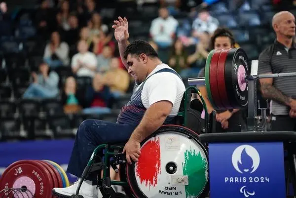 کسب مدال طلا توسط غریبشاهی در پاراوزنهبرداری