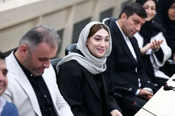 مبینا نعمت زاده: ناهید بزرگ من است و احترامش واجب است