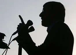 احمدی نژاد در تاریکی + عکس